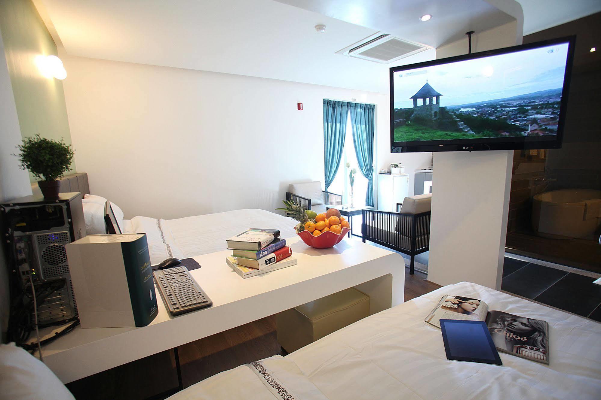 Jeonju Jazz Around Hotel Zewnętrze zdjęcie