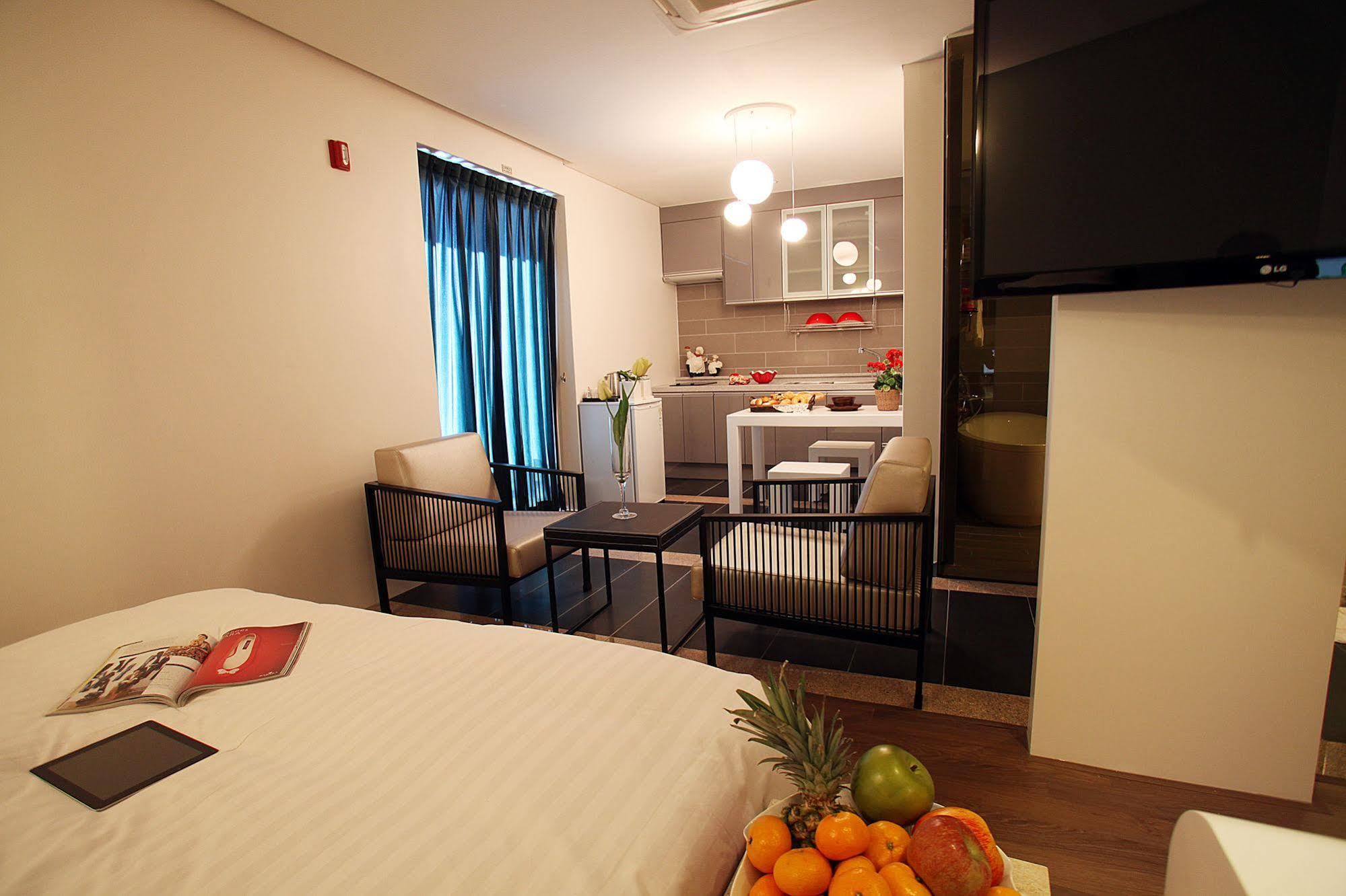 Jeonju Jazz Around Hotel Zewnętrze zdjęcie